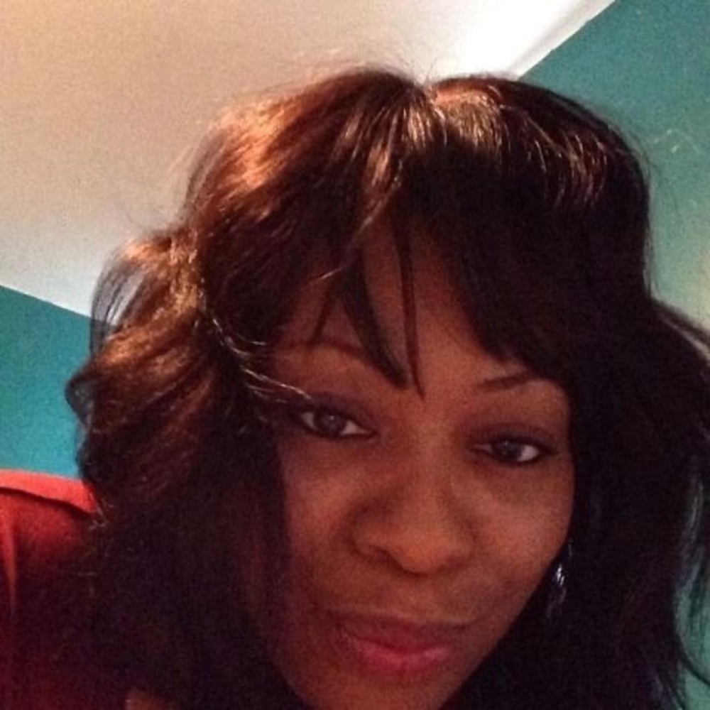 Meet your Posher, Carla